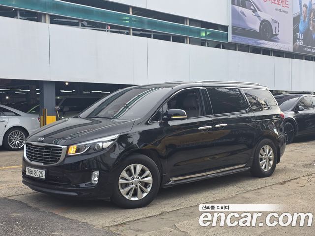 Kia Carnival 11-seater Luxury — пробег 100 000 км — фото 2 из 5