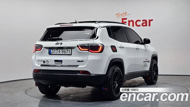 Jeep Compass из Кореи Encar