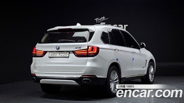 BMW X5 xDrive 30d — пробег 195 571 км — фото 2 из 5