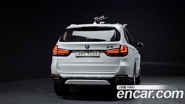 BMW X5 xDrive 30d — пробег 195 571 км — фото 4 из 5