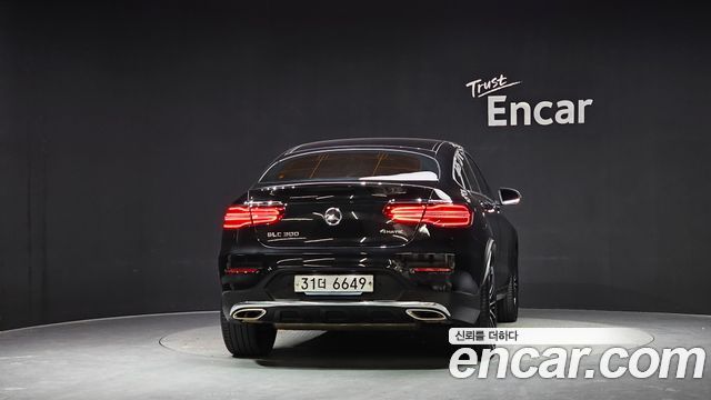Mercedes-Benz GLC-Class GLC300 4MATIC AMG Line Coupe — пробег 72 804 км — фото 4 из 5