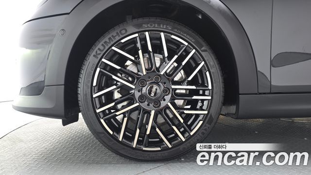 Mini Cooper 5 Door Favoured — пробег 8 899 км — фото 5 из 5