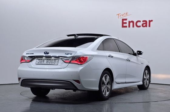 Hyundai Sonata 2.0 Royal — пробег 173 147 км — фото 2 из 5