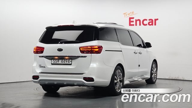 Kia Carnival из Кореи Encar