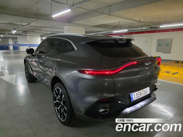 Astonmartin DBX 4.0 V8 — пробег 32 000 км — фото 4 из 5