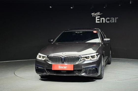 BMW 5-Series 530i xDrive M Sport Package Plus — пробег 45 165 км — фото 3 из 5