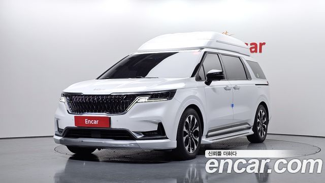 Kia Carnival 7-Seater Hi-Limousine Signature — пробег 73 659 км — фото 1 из 5
