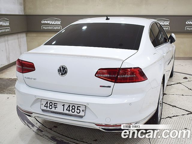 Volkswagen Passat 2.0 TDI 4Motion Prestige — пробег 99 427 км — фото 2 из 5