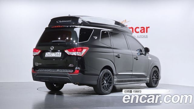 Ssangyong KORANDO 4WD Chateau 11-seater — пробег 120 192 км — фото 2 из 5