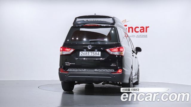Ssangyong KORANDO 4WD Chateau 11-seater — пробег 120 192 км — фото 4 из 5