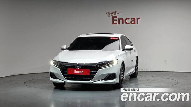 Honda Accord 2.0 Hybrid Touring — пробег 47 802 км — фото 3 из 5