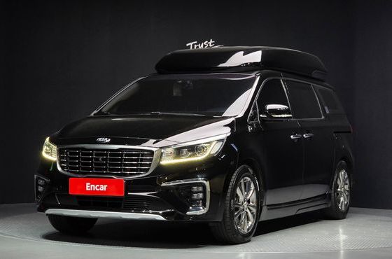 Kia Carnival 9-Seater Hi-Limousine Noblesse Special — пробег 325 917 км — фото 1 из 5