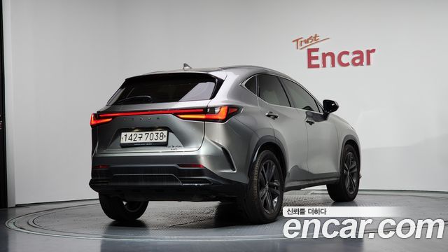 Lexus NX Premium — пробег 99 021 км — фото 2 из 5