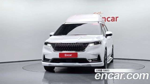 Kia Carnival 9-Seater Hi-Limousine Signature — пробег 33 255 км — фото 3 из 5