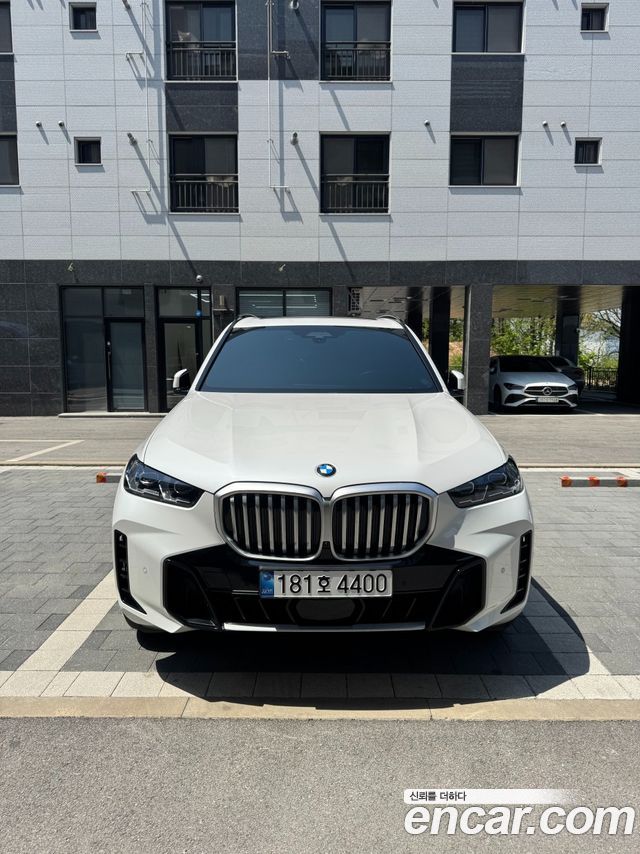 BMW X5 xDrive 40i M Sport — пробег 12 400 км — фото 1 из 5