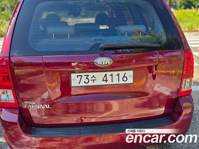Kia Carnival Grand Carnival GX Standard — пробег 104 800 км — фото 4 из 5