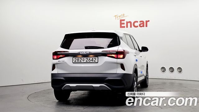 Kia Seltos из Кореи Encar