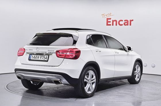 Mercedes-Benz GLA-Class GLA200 d 4MATIC — пробег 87 598 км — фото 2 из 5