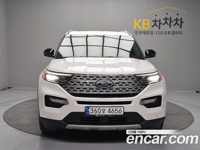 Ford Explorer 2.3 LimIted 4WD — пробег 35 990 км — фото 1 из 5