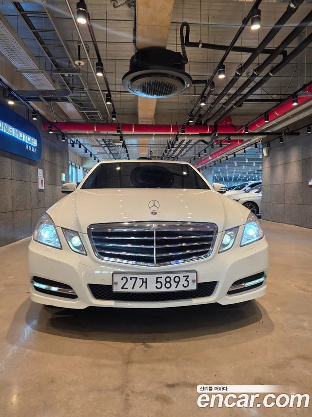Mercedes-Benz E-Class E200 CGI Avantgarde — пробег 130 000 км — фото 1 из 5