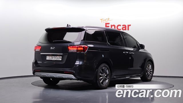 Kia Carnival из Кореи Encar