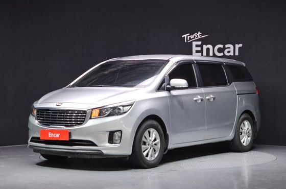 Kia Carnival 11-seater Deluxe — пробег 192 070 км — фото 1 из 5