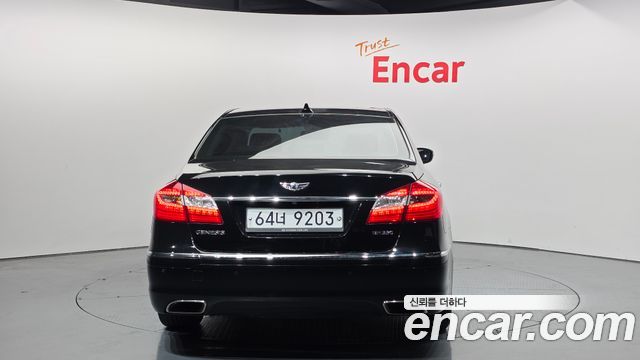 Hyundai Genesis из Кореи Encar