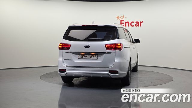 Kia Carnival из Кореи Encar