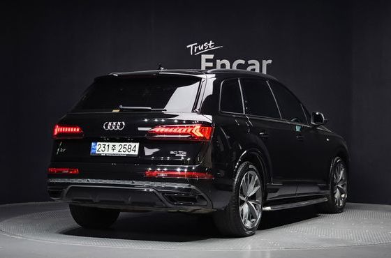 Audi Q7 50 TDI Quattro Premium — пробег 47 732 км — фото 2 из 5
