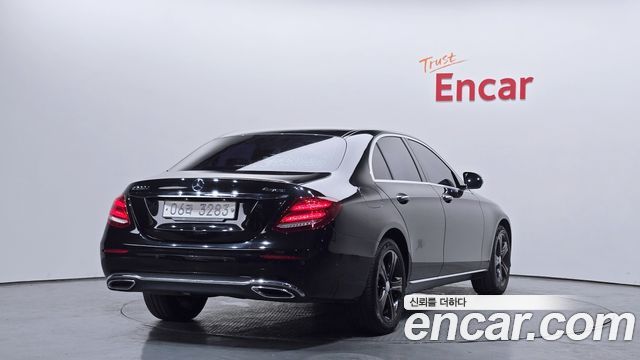 Mercedes-Benz E-Class из Кореи Encar