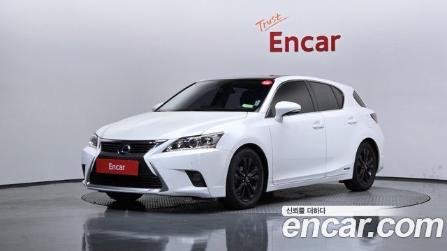 Lexus CT200h из Кореи Encar