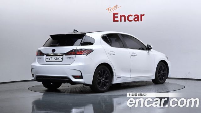 Lexus CT200h из Кореи Encar