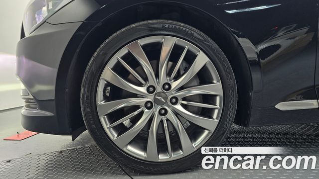 Hyundai Genesis из Кореи Encar