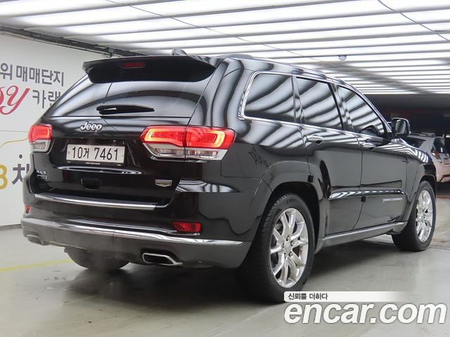 Jeep Cherokee 3.0 Diesel Overland Summit WK2 — пробег 121 844 км — фото 3 из 5