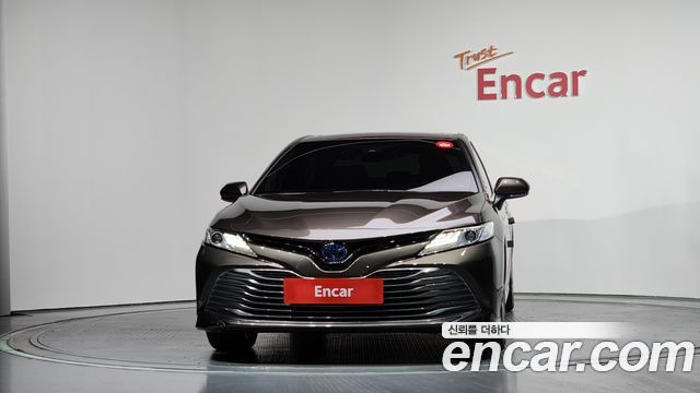 Toyota Camry 2.5 XLE Hybrid — пробег 161 540 км — фото 3 из 5