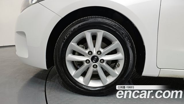 Kia K3 из Кореи Encar