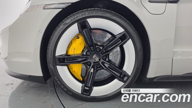 Porsche Taycan из Кореи Encar
