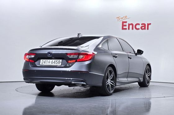 Honda Accord 2.0 Hybrid Touring — пробег 88 504 км — фото 2 из 5