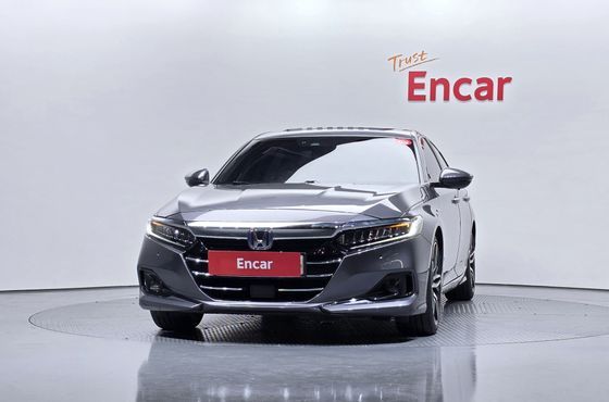 Honda Accord 2.0 Hybrid Touring — пробег 88 504 км — фото 3 из 5