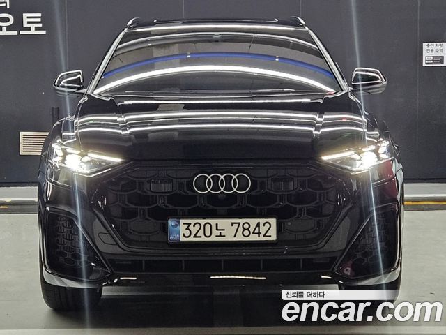 Audi Q8 55 TFSI Quattro Premium — пробег 603 км — фото 1 из 5