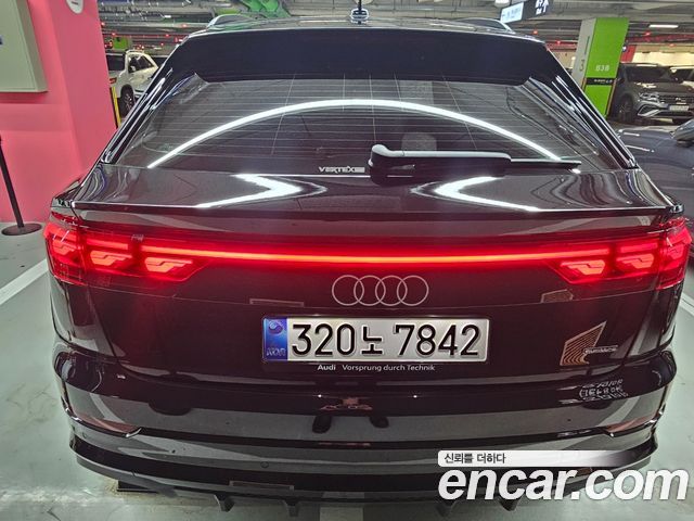 Audi Q8 55 TFSI Quattro Premium — пробег 603 км — фото 4 из 5