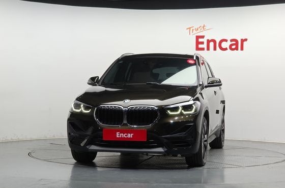 BMW X1 xDrive 20i Advantage — пробег 48 560 км — фото 3 из 5