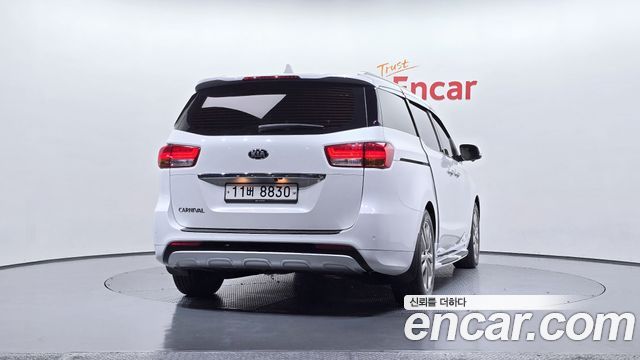 Kia Carnival из Кореи Encar