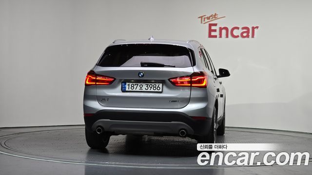 BMW X1 xDrive 18d Premium — пробег 99 040 км — фото 4 из 5