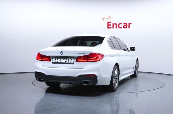 BMW 5-Series 520d M Sport Package Plus — пробег 47 635 км — фото 4 из 5