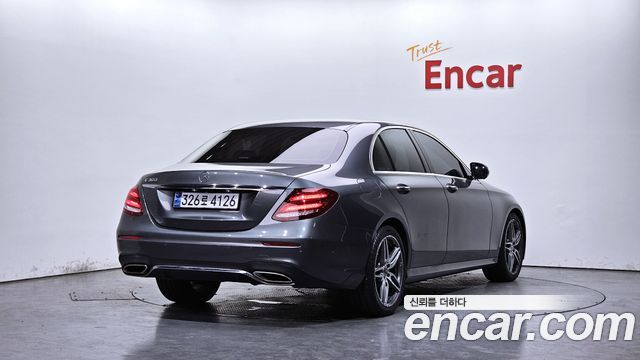 Mercedes-Benz E-Class из Кореи Encar