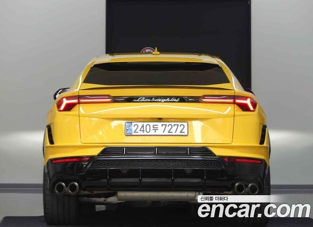 Lamborghini Urus из Кореи Encar