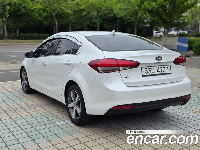 Kia K3 из Кореи Encar