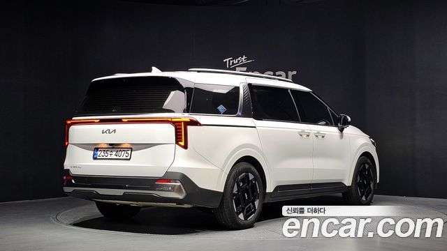 Kia Carnival 9-Seater Signature — пробег 46 011 км — фото 2 из 5