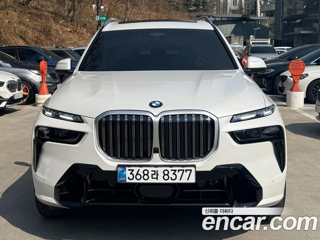 BMW X7 xDrive 40i M Sport 7STR — пробег 1 988 км — фото 3 из 5